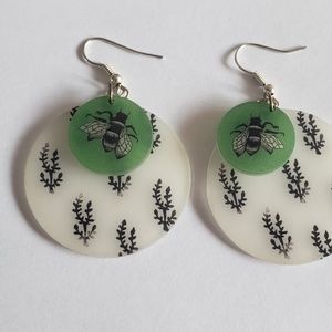 Branch & bee dangle earrings
